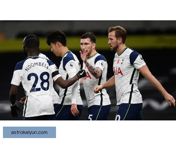 塔雷米点球表现稳健，倒钩进球引发球迷热议