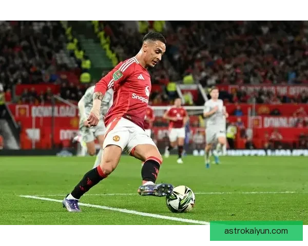 贝蒂斯转会策略分析：面对市场挑战，如何保持竞争力与实力提升