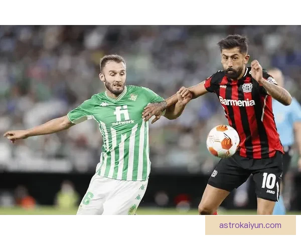 马奎尔头球优势持续发挥，英超赛季表现稳健引发关注